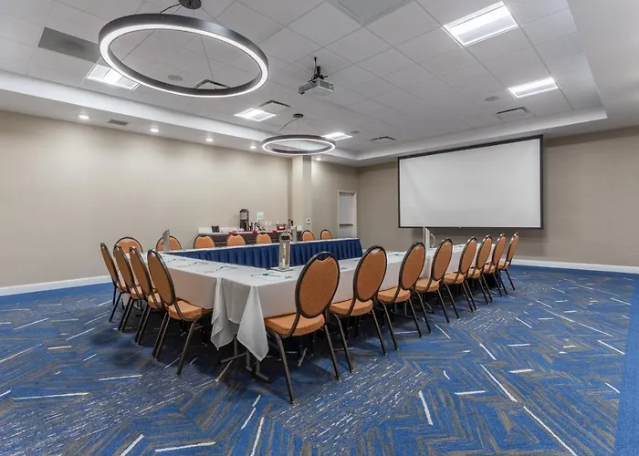 Holiday Inn & Suites - Jefferson City By Ihg